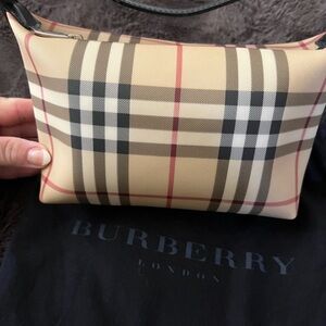 Burberry Nova baguette